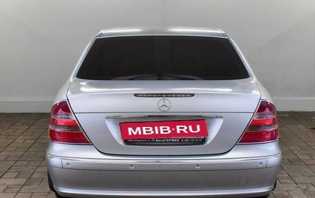 Mercedes-Benz E-Класс, 2005 год, 765 000 рублей, 3 фотография