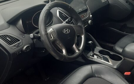 Hyundai Tucson III, 2010 год, 1 550 000 рублей, 6 фотография