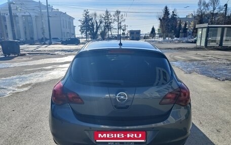 Opel Astra J, 2010 год, 850 000 рублей, 3 фотография