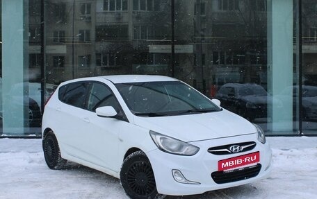 Hyundai Solaris II рестайлинг, 2011 год, 805 000 рублей, 3 фотография