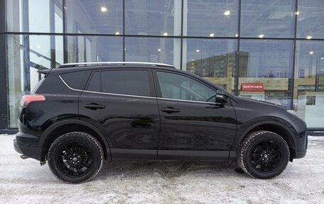 Toyota RAV4, 2017 год, 2 390 000 рублей, 5 фотография