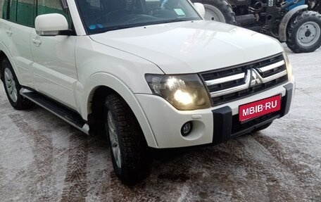 Mitsubishi Pajero IV, 2011 год, 2 000 000 рублей, 1 фотография