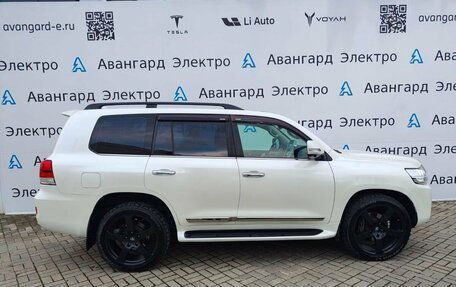 Toyota Land Cruiser 200, 2015 год, 5 690 000 рублей, 6 фотография