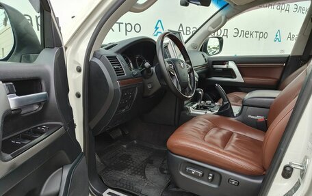 Toyota Land Cruiser 200, 2015 год, 5 690 000 рублей, 7 фотография