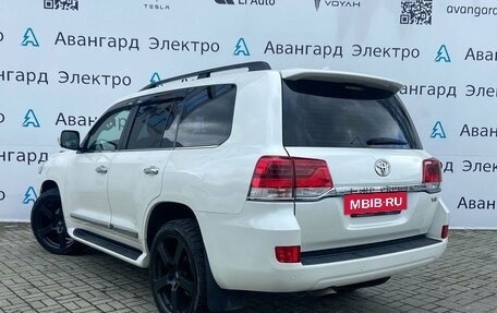 Toyota Land Cruiser 200, 2015 год, 5 690 000 рублей, 5 фотография