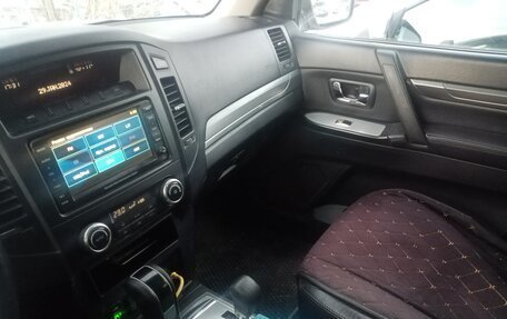 Mitsubishi Pajero IV, 2011 год, 2 000 000 рублей, 8 фотография