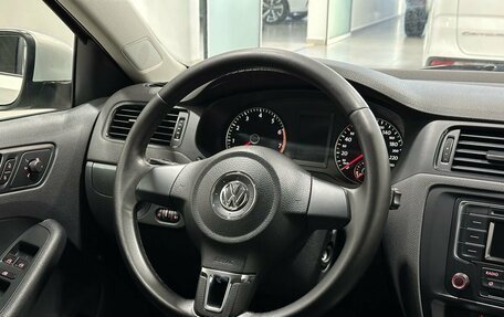 Volkswagen Jetta VI, 2014 год, 1 239 900 рублей, 10 фотография