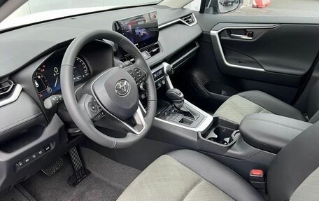 Toyota RAV4, 2024 год, 4 700 000 рублей, 9 фотография