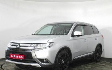 Mitsubishi Outlander III рестайлинг 3, 2015 год, 1 464 000 рублей, 1 фотография