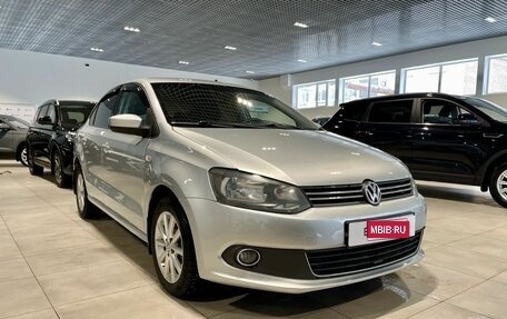 Volkswagen Polo VI (EU Market), 2015 год, 880 000 рублей, 1 фотография