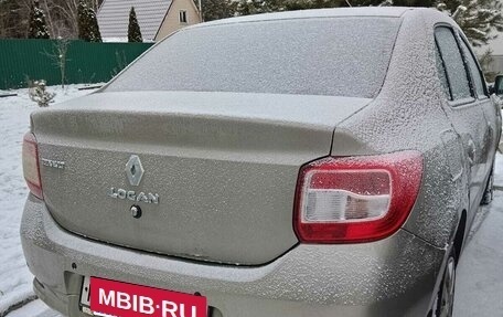 Renault Logan II, 2015 год, 600 000 рублей, 1 фотография