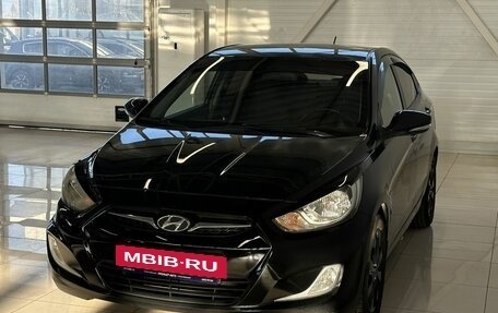 Hyundai Solaris II рестайлинг, 2011 год, 800 000 рублей, 1 фотография