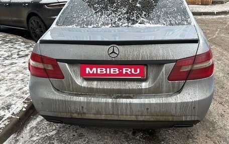 Mercedes-Benz E-Класс, 2012 год, 1 800 000 рублей, 3 фотография