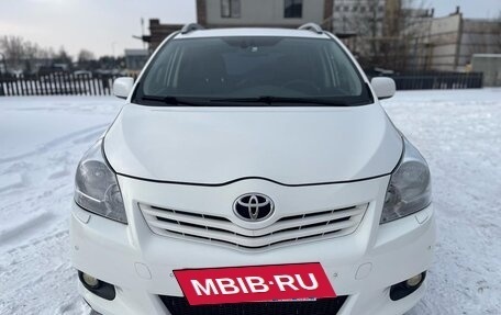 Toyota Verso I, 2012 год, 1 399 900 рублей, 2 фотография