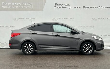 Hyundai Solaris II рестайлинг, 2011 год, 555 000 рублей, 3 фотография