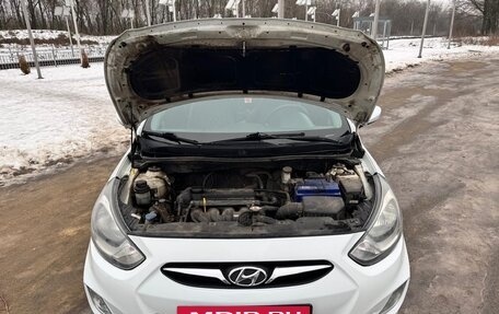 Hyundai Solaris II рестайлинг, 2014 год, 650 000 рублей, 16 фотография