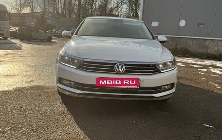 Volkswagen Passat B8 рестайлинг, 2018 год, 2 600 000 рублей, 2 фотография