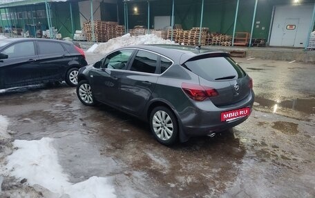 Opel Astra J, 2011 год, 750 000 рублей, 5 фотография