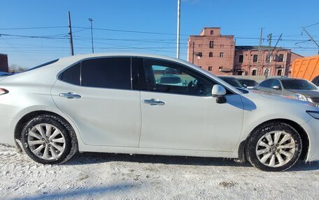 Toyota Camry, 2019 год, 2 650 000 рублей, 4 фотография