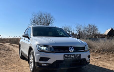 Volkswagen Tiguan II, 2020 год, 2 600 000 рублей, 11 фотография