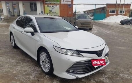 Toyota Camry, 2020 год, 4 000 000 рублей, 3 фотография