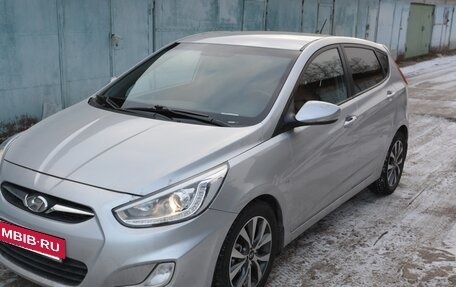 Hyundai Solaris II рестайлинг, 2014 год, 1 200 000 рублей, 2 фотография