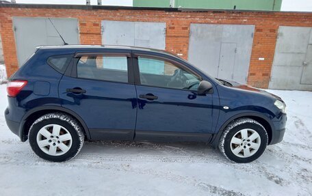 Nissan Qashqai, 2011 год, 890 000 рублей, 2 фотография