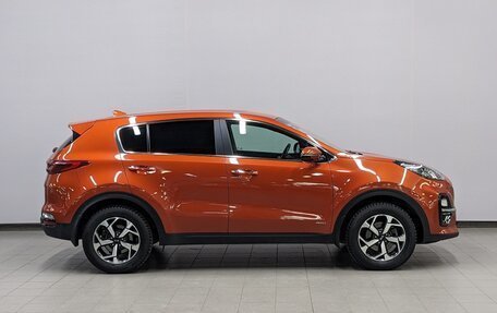 KIA Sportage IV рестайлинг, 2020 год, 2 350 000 рублей, 4 фотография