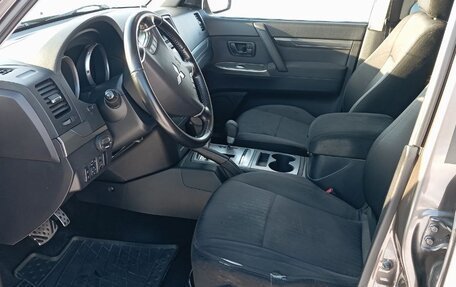 Mitsubishi Pajero IV, 2011 год, 2 800 000 рублей, 7 фотография