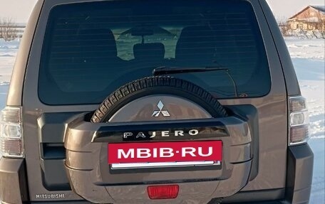 Mitsubishi Pajero IV, 2011 год, 2 800 000 рублей, 4 фотография