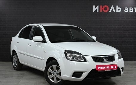 KIA Rio II, 2011 год, 700 000 рублей, 3 фотография