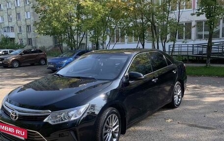 Toyota Camry, 2017 год, 2 490 000 рублей, 12 фотография