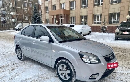 KIA Rio II, 2010 год, 740 000 рублей, 3 фотография