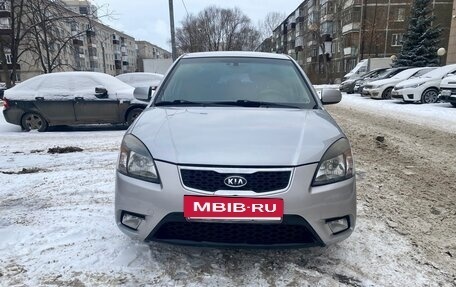 KIA Rio II, 2010 год, 740 000 рублей, 2 фотография