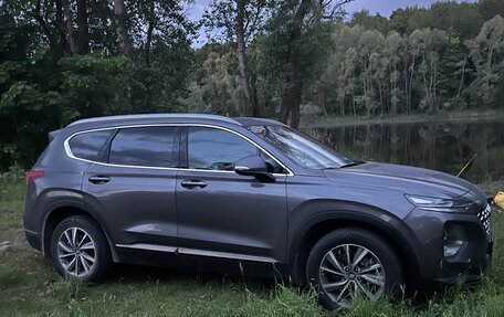 Hyundai Santa Fe IV, 2019 год, 3 090 000 рублей, 2 фотография