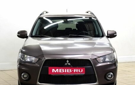 Mitsubishi Outlander III рестайлинг 3, 2011 год, 755 000 рублей, 2 фотография