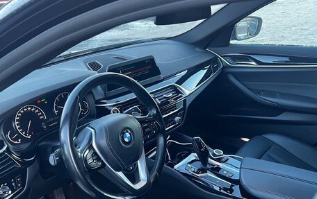 BMW 5 серия, 2018 год, 3 000 000 рублей, 1 фотография