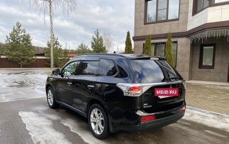 Mitsubishi Outlander III рестайлинг 3, 2012 год, 1 950 000 рублей, 6 фотография