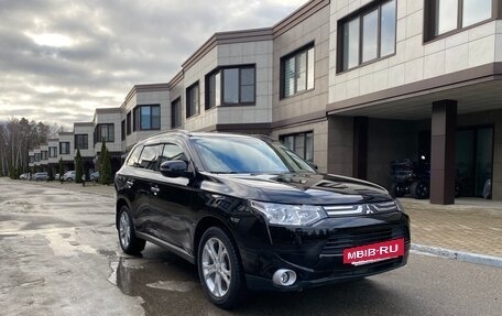 Mitsubishi Outlander III рестайлинг 3, 2012 год, 1 950 000 рублей, 10 фотография