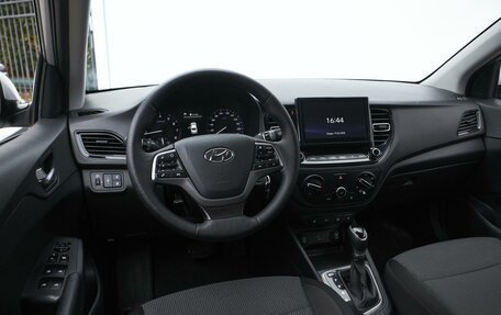 Hyundai Solaris II рестайлинг, 2021 год, 1 739 000 рублей, 6 фотография