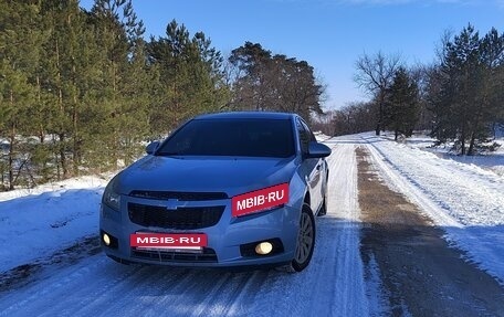 Chevrolet Cruze II, 2010 год, 630 000 рублей, 3 фотография