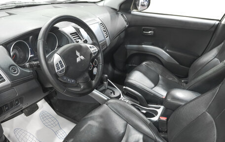 Mitsubishi Outlander III рестайлинг 3, 2010 год, 1 469 000 рублей, 8 фотография