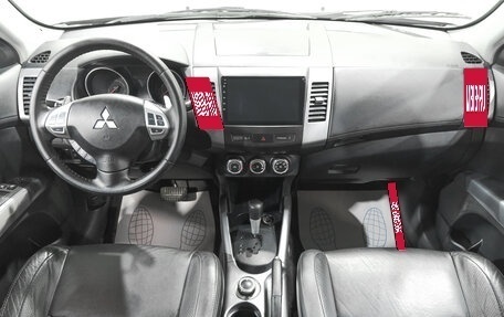 Mitsubishi Outlander III рестайлинг 3, 2010 год, 1 469 000 рублей, 11 фотография