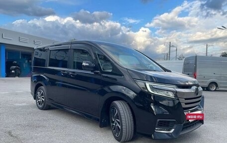 Honda Stepwgn IV, 2018 год, 2 090 000 рублей, 3 фотография