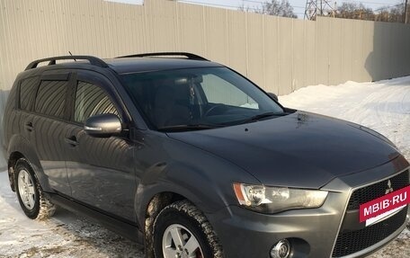 Mitsubishi Outlander III рестайлинг 3, 2011 год, 1 249 000 рублей, 6 фотография