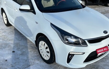 KIA Rio IV, 2018 год, 1 490 000 рублей, 3 фотография