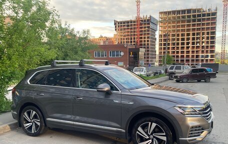 Volkswagen Touareg III, 2018 год, 5 150 000 рублей, 3 фотография