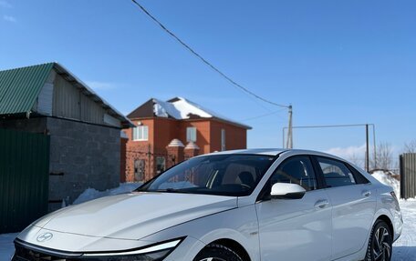 Hyundai Elantra, 2023 год, 2 300 000 рублей, 5 фотография