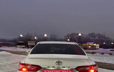 Toyota Camry, 2017 год, 2 500 000 рублей, 4 фотография