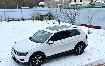 Volkswagen Tiguan II, 2019 год, 2 800 000 рублей, 1 фотография